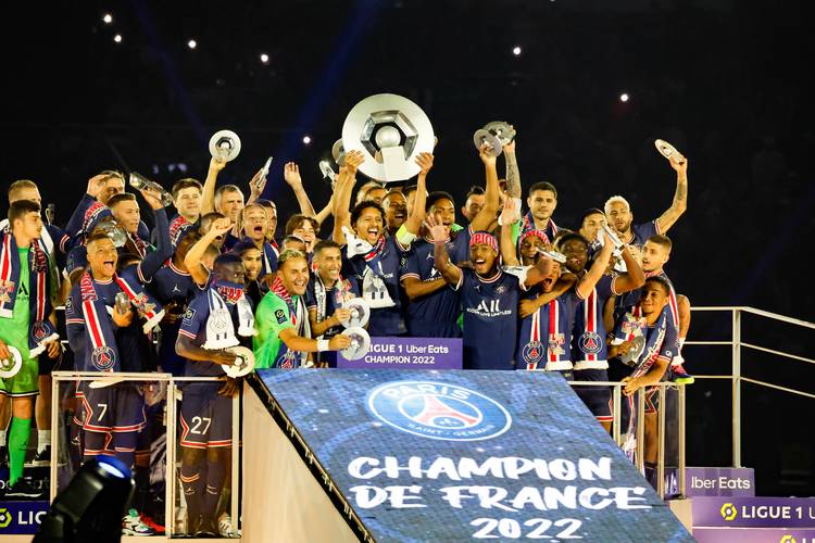 热那亚2-1乌迪内斯，诺顿-库菲破门，马利诺夫斯基点射（热那亚2-1力克乌迪内斯，诺顿-库菲建功，马利诺夫斯基点球命中）