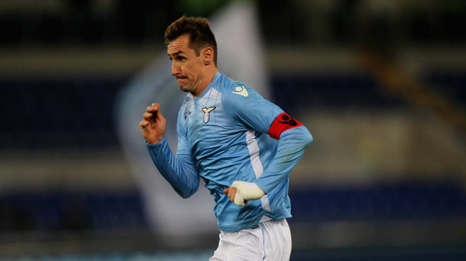 斯帕莱蒂：戴维需要连续踢五场？难道我也得带皇马巴萨五场？（斯帕莱蒂：戴维必须连踢五场？那我也得连带皇马、巴萨五场吗？）