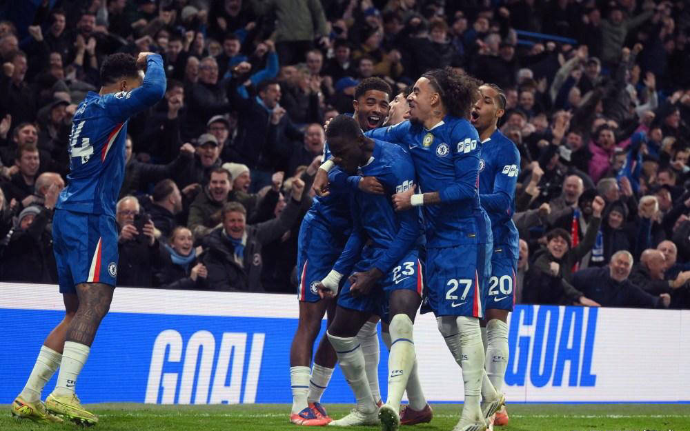 巴萨官方：博阿滕与俱乐部无合作关系；对前后矛盾的形象道歉（巴萨声明：否认与博阿滕合作，并就前后矛盾的形象致歉）