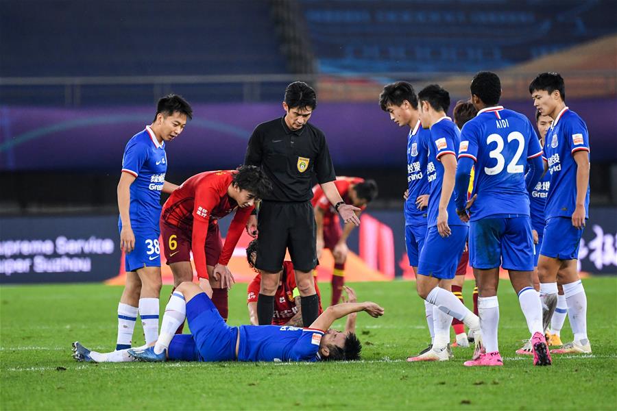 维维亚诺：孔蒂总是在抱怨，从来没有什么能让他满意（维维亚诺：孔蒂总爱抱怨，从未有任何事能让他满意）