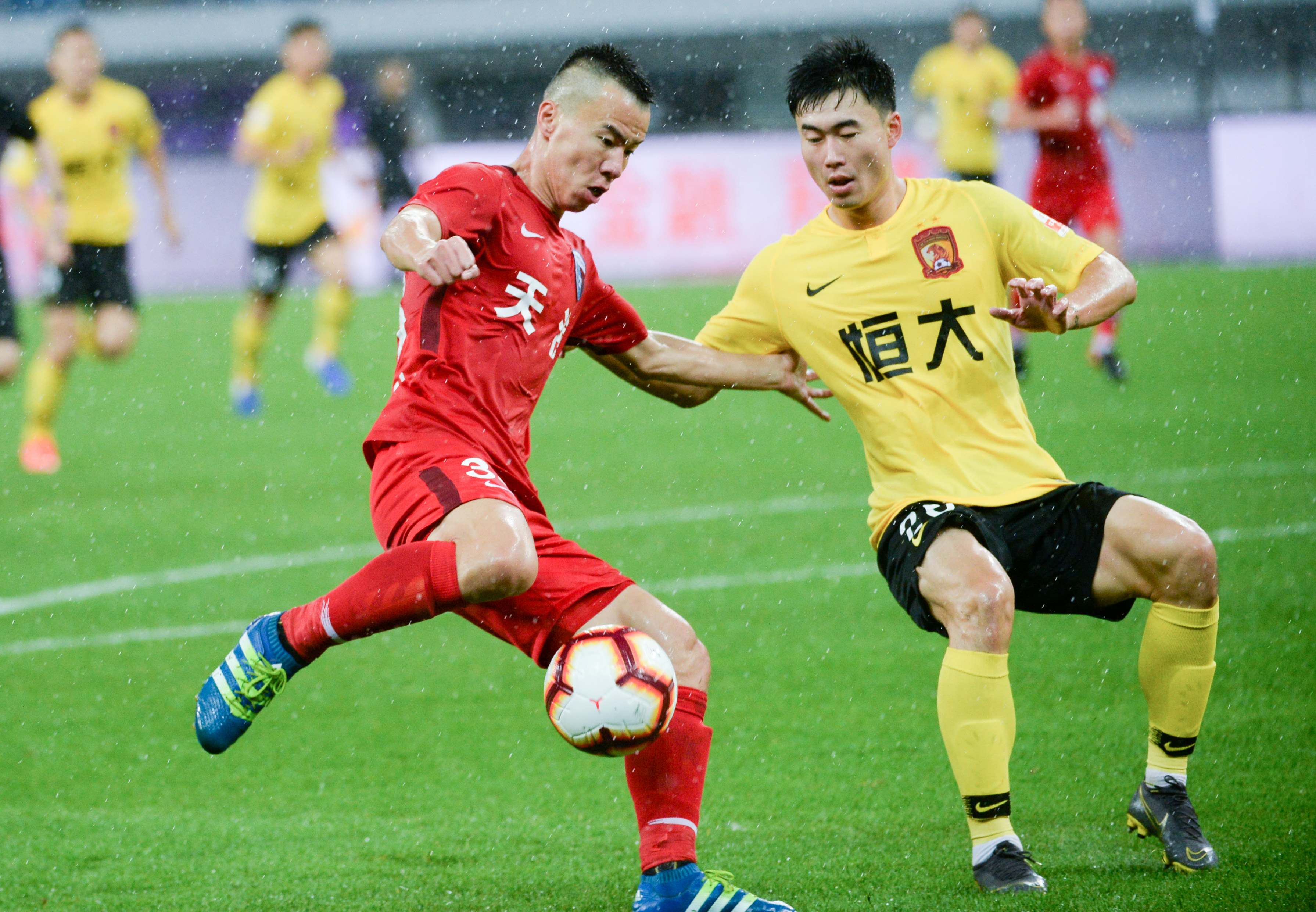 德甲前瞻比分预测：美因茨VS门兴，拉齐奥，西汉姆联全部拿下！（德甲前瞻及比分预测：美因茨对阵门兴，拉齐奥与西汉姆联有望全取三分）