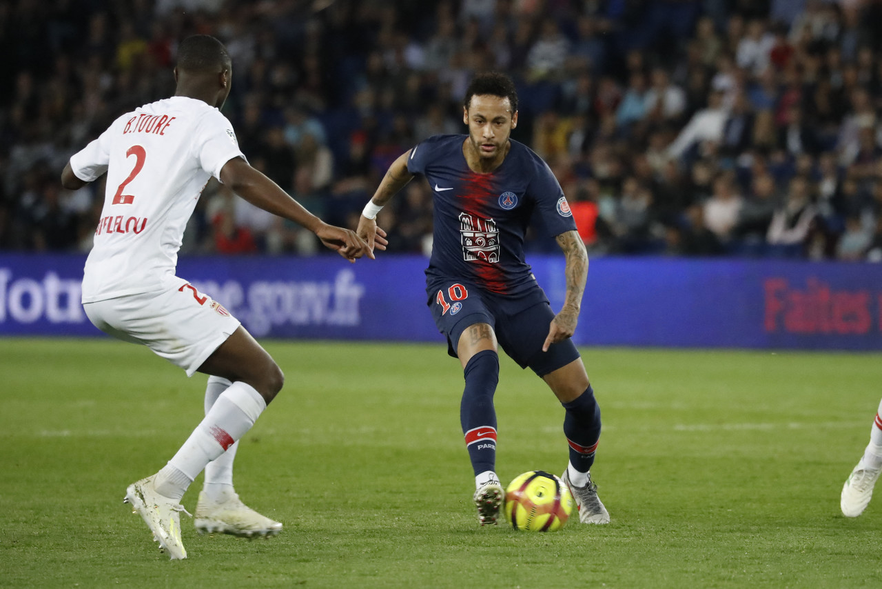 尤文官方：加蒂已接受部分半月板切除手术，球员开始康复计划（尤文官方通报：加蒂完成半月板部分切除手术，已启动康复进程）