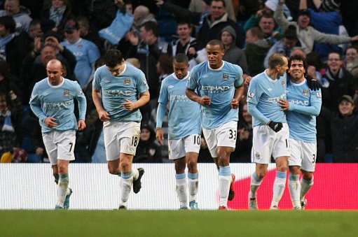 荷甲半场：特伦斯考建功，鹿特丹斯巴达暂0-1海伦芬（荷甲半场战报：特伦斯考破门，鹿特丹斯巴达暂0比1落后海伦芬）