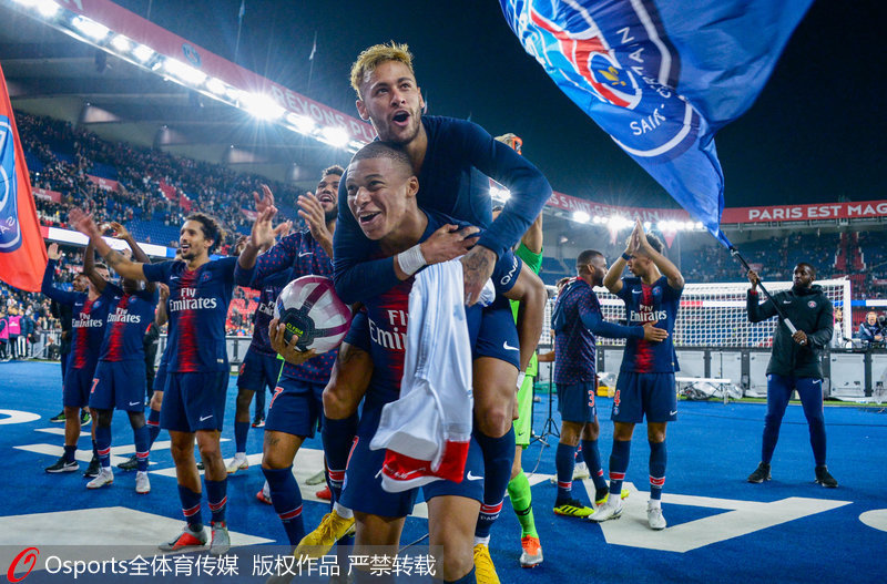 拉什福德近3场欧冠斩4球，而此前12场欧冠一球未进（拉什福德欧冠近3战轰入4球，此前12场颗粒无收）