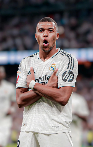 德天空：桑德兰将奥蓬达加入名单，但莱比锡不一定愿意出售（德媒：桑德兰将奥蓬达列为引援目标，莱比锡未必放人）